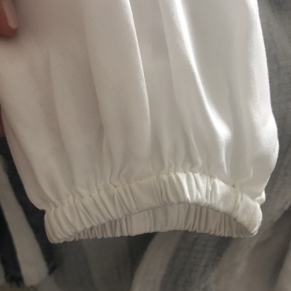 Vince white popover blouse, wore once, perfect condition. - Picture 4 of 4